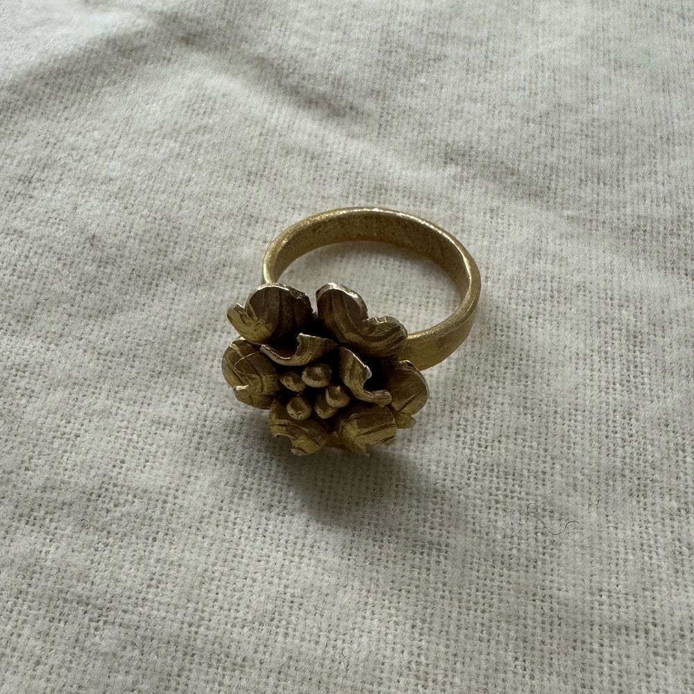 Gold Vintage Flower Ring